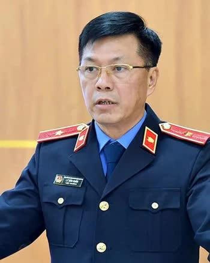 Đồng chí Lý Văn Huấn Ủy viên BCH Đảng bộ tỉnh, Bí thư Đảng ủy, Viện trưởng Viện kiểm sát nhân dân tỉnh