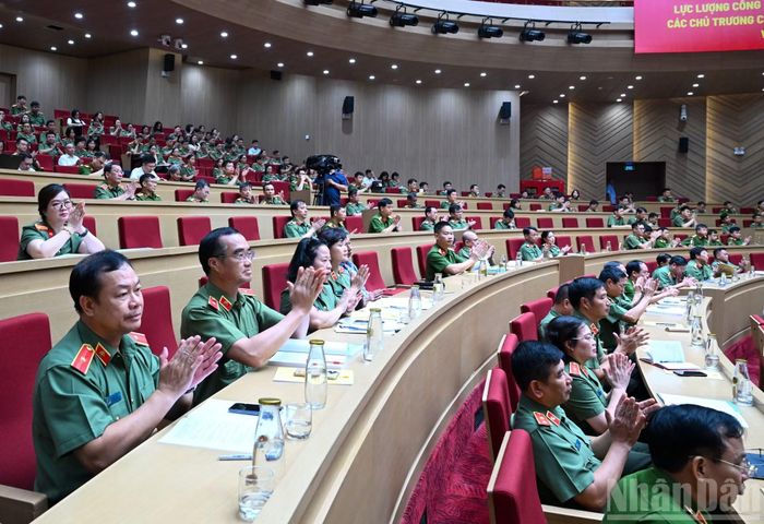Các đại biểu dự hội thảo. (Ảnh: DUY LINH)