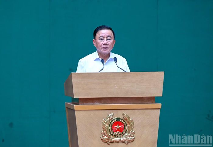 Thường trực Ban Bí thư Trần Cẩm Tú phát biểu khai mạc, chỉ đạo hội thảo. (Ảnh: DUY LINH)