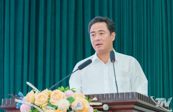 Đại biểu đề xuất chủ trương, giải pháp nhằm làm tốt công tác diễn tập tác chiến trong khu vực phòng thủ.