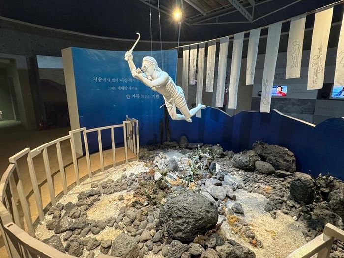 Bảo tàng Haenyeo tôn vinh những nữ thợ lặn nổi tiếng của Jeju.