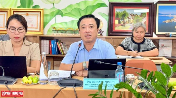 Ông Lê Huỳnh Minh Tú, Phó Giám đốc Sở Công Thương TP. Hồ Chí Minh phát biểu tại buổi làm việc.