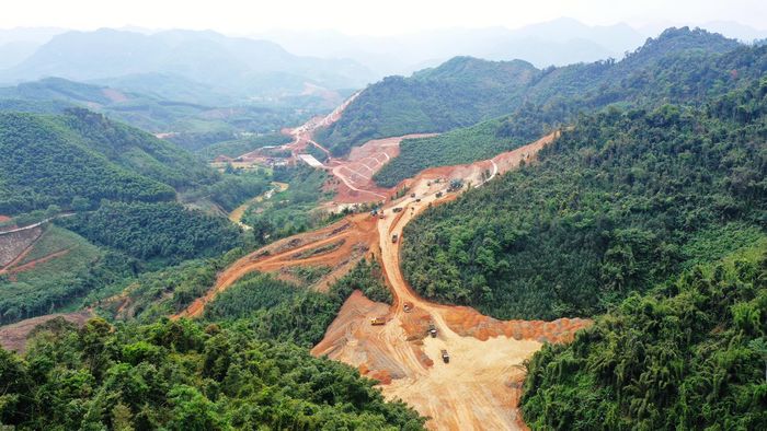 Thi công cao tốc Chợ Mới - Bắc Kạn.