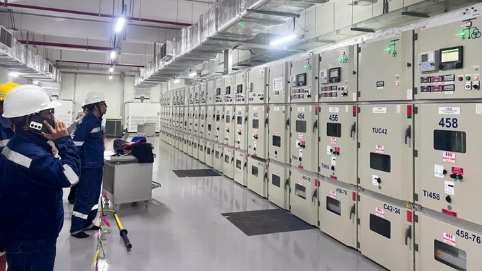 Ban QLDA Long Thành phối hợp với điện lực đóng điện thành công.