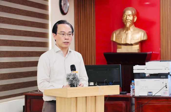 Bộ trưởng Bộ GD&ĐT Hoàng Minh Sơn phát biểu tại buổi kiểm tra công tác chuẩn bị kỳ thi tốt nghiệp THPT 2026 ở điểm thi Trường THPT Nguyễn Du - Thanh Oai (Hà Nội).