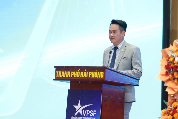 Chủ tịch Hội Doanh nhân trẻ Việt Nam, Chủ tịch VPSF 2026 Đặng Hồng Anh phát biểu khai mạc