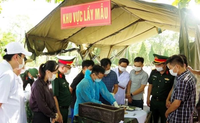 Khu vực lấy mẫu ADN hài cốt liệt sĩ tại nghĩa trang liệt sĩ quốc gia Đường 9