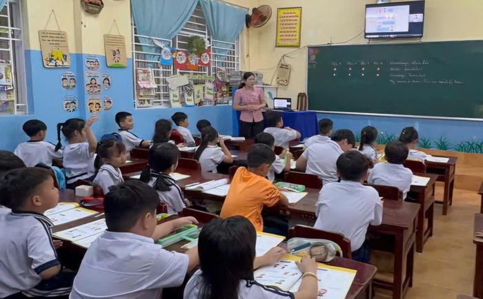 UBND TP. Hồ Chí Minh lưu ý: Việc điều động, thuyên chuyển nhà giáo phải bảo đảm tính công khai, minh bạch, đúng quy định pháp luật