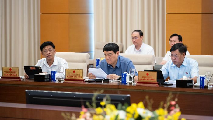 Các đại biểu tham dự phiên họp