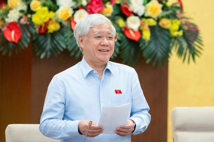 Phó Chủ tịch Thường trực Quốc hội Đỗ Văn Chiến phát biểu