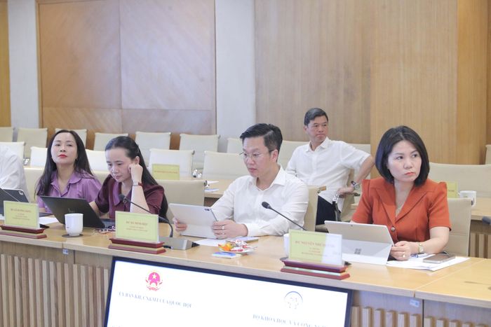 Lãnh đạo các cơ quan, đơn vị thuộc Bộ Khoa học và Công nghệ tham dự