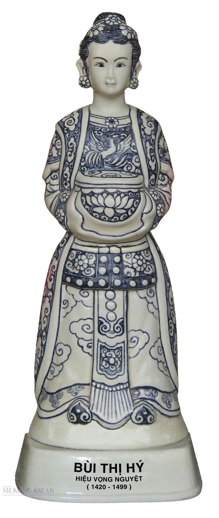 Ảnh tượng bà Bùi Thị Hý lưu giữ tại tại làng Chu Đậu. Ảnh: Huynh Anh.