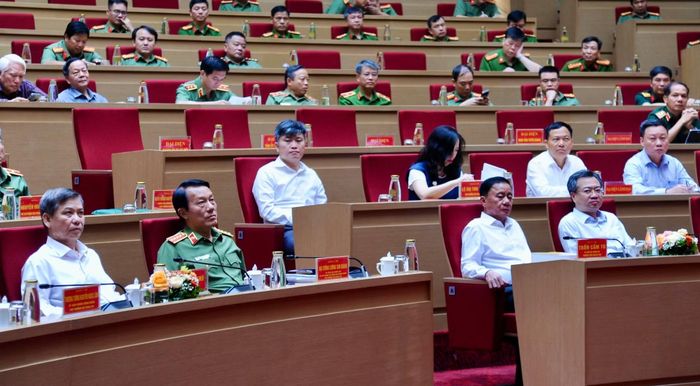 Thường trực Ban Bí thư Trần Cẩm Tú; Trưởng ban Nội chính Trung ương Lê Minh Trí; Bộ trưởng Bộ Công an, Đại tướng Lương Tam Quang; Trưởng Ban Chính sách, chiến lược Trung ương Nguyễn Thanh Nghị tại hội thảo.