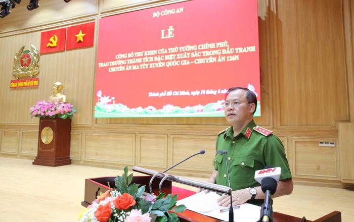 Thứ trưởng Nguyễn Văn Long phát biểu chỉ đạo tại buổi lễ.