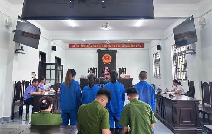 Vụ án là lời cảnh báo về thủ đoạn lừa đảo giả danh cơ quan thuế, yêu cầu người dân cài đặt ứng dụng giả mạo để chiếm quyền kiểm soát tài khoản ngân hàng.