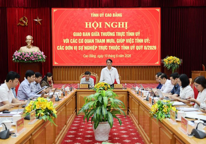 Bí thư Tỉnh ủy, Chủ tịch HĐND tỉnh Phan Thăng An phát biểu kết luận hội nghị.