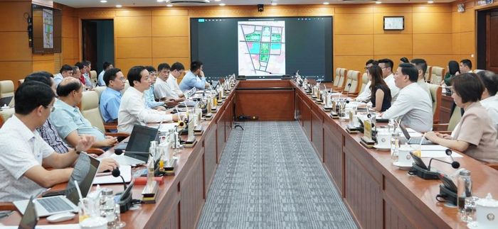Quang cảnh buổi làm việc.