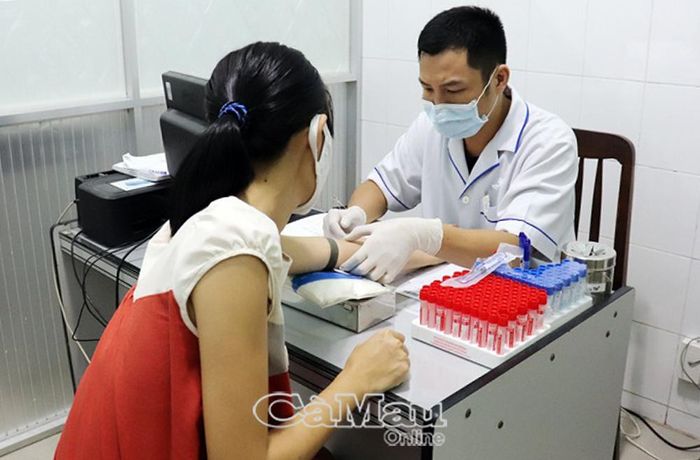 Để phòng ngừa bệnh tăng huyết áp, người dân cần thăm khám định kỳ. (Ảnh minh họa)