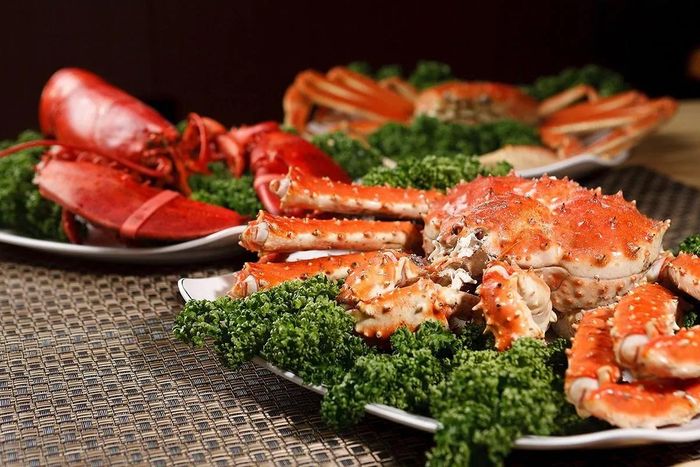 Hải sản tươi sống đắt phần lớn do chi phí vận chuyển, bảo quản trước khi chế biến
