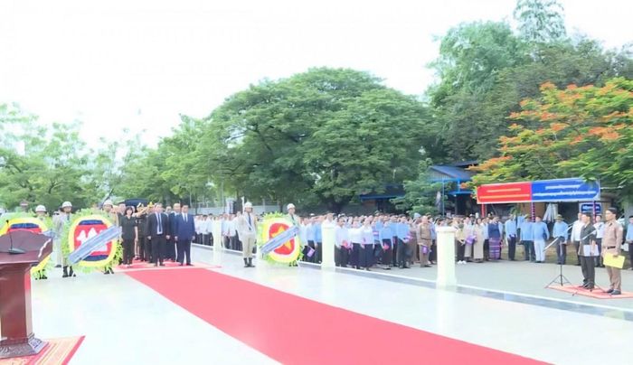  Quang cảnh buổi lễ. 
