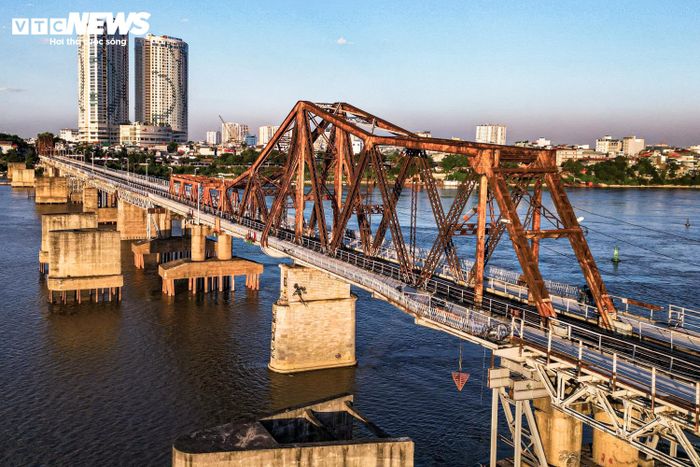 Phục dựng là cơ hội để tái định vị giá trị của cây cầu trong không gian đô thị mới.