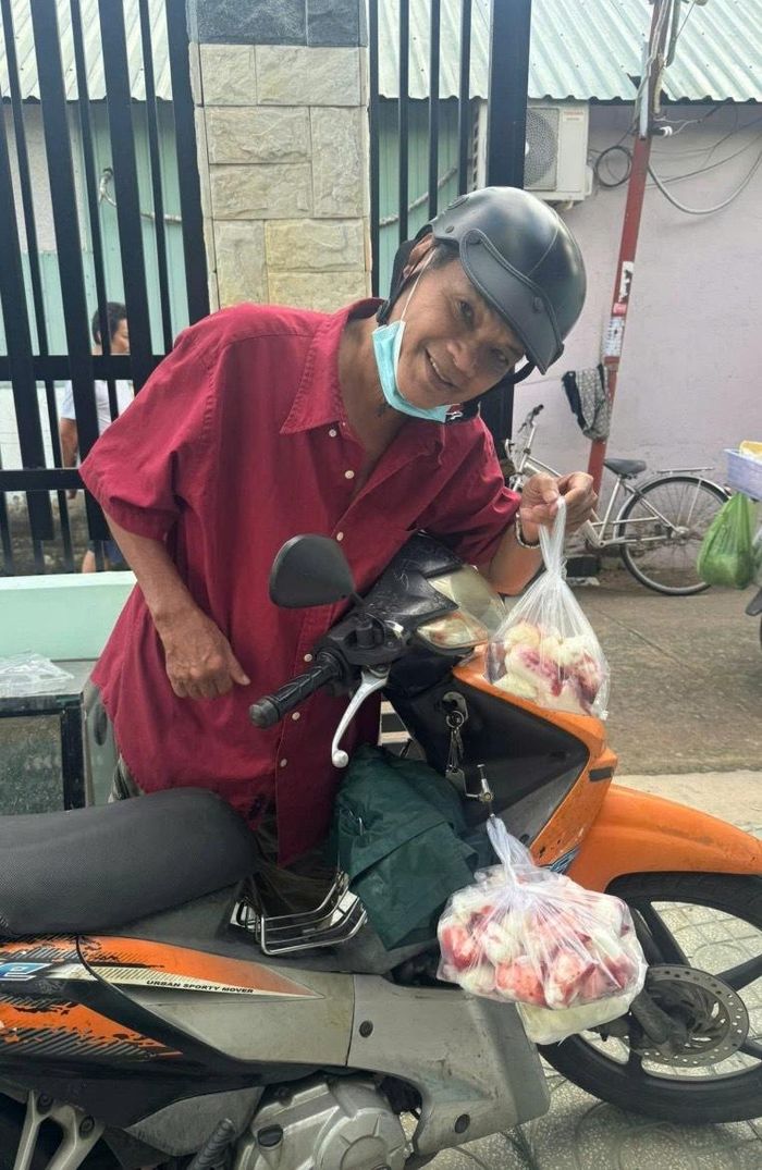 Nghệ sĩ Mai Trần có cuộc sống vất vả tuổi xế chiều.