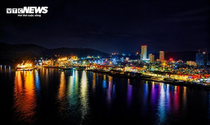 Gia Lai đặt mục tiêu xây dựng Quy Nhơn thành trung tâm thương mại, dịch vụ, du lịch, logistics và công nghiệp công nghệ cao gắn với cảng biển.