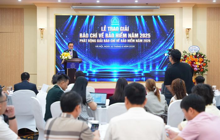Ông Nguyễn Anh Tuấn, Phó Chủ tịch Hiệp hội Bảo hiểm Việt Nam, Trưởng ban tổ chức phát biểu. Ảnh: Trung Nguyên
