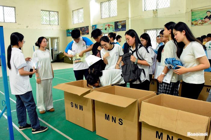 Khu vực bảo quản vật dụng cá nhân, các tài liệu và vật dụng bị cấm mang vào phòng thi được điểm thi bố trí đảm bảo an toàn, cách biệt phòng thi.