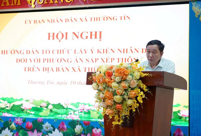 Chủ tịch UBND xã Thường Tín Phan Thanh Tùng phát biểu ý kiến. Ảnh: PV