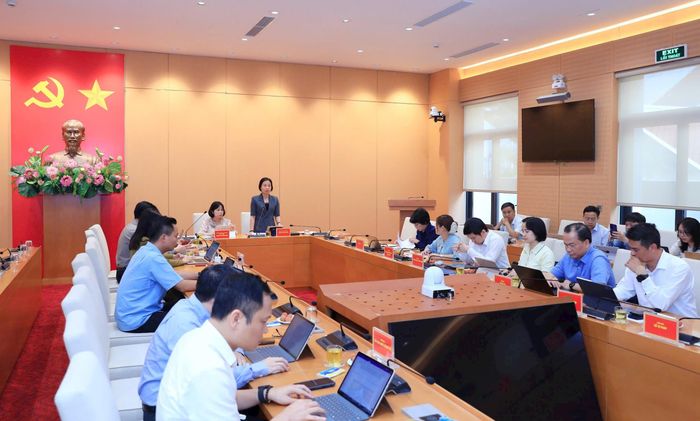 Quang cảnh cuộc họp thẩm tra nhóm nội dung thuộc lĩnh vực khoa học, công nghệ và môi trường chiều 10-6. Ảnh: Lê Hải