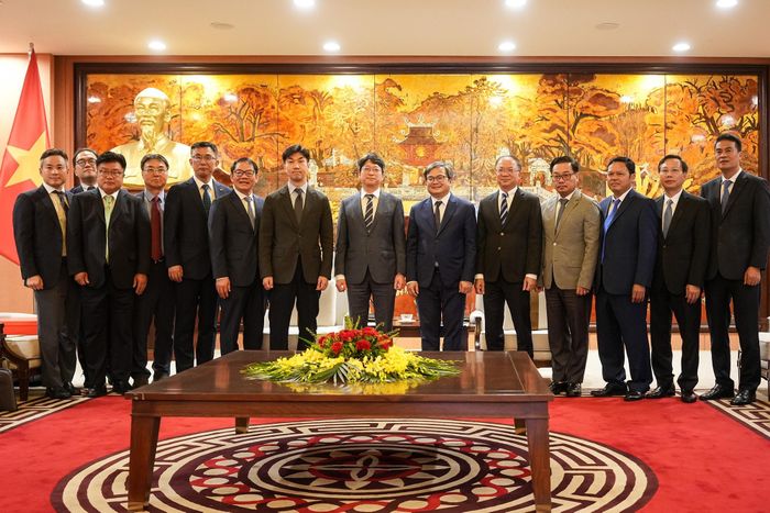 Các đại biểu tham dự buổi làm việc. Ảnh: Hoàng Linh