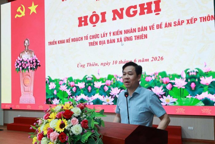 Phó Bí thư Thường trực Đảng ủy xã Ứng Thiên Vũ Lê Sơn phát biểu: Ảnh: Lê Hoa