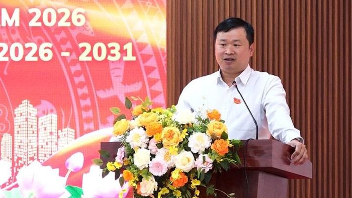Bí thư Đảng ủy, Chủ tịch HĐND xã Dân Hòa Mai Xuân Trường phát biểu tại hội nghị. Ảnh: DH