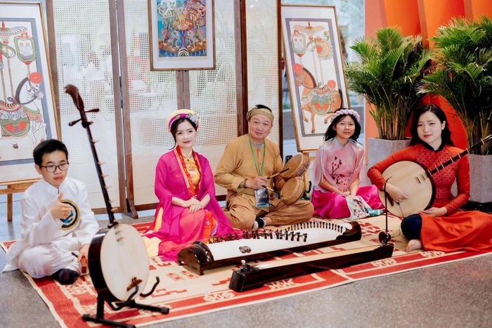 Các hoạt động văn nghệ, thể thao được tổ chức sôi nổi. Ảnh: MT