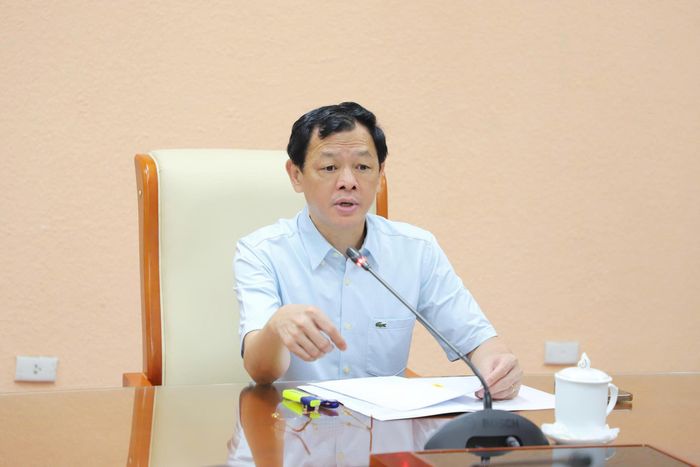 PGS.TS.BSCKII Nguyễn Tri Thức, Thứ trưởng Bộ Y tế nhấn mạnh dữ liệu sức khỏe cá nhân phải bảo đảm nguyên tắc "đúng, đủ, sạch, sống", tạo nền tảng xây dựng hệ sinh thái dữ liệu y tế số đồng bộ, góp phần nâng cao chất lượng chăm sóc sức khỏe người dân và thúc đẩy chuyển đổi số ngành y tế.