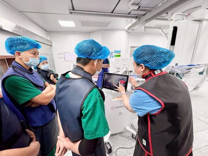 Lần đầu tiên ứng dụng kỹ thuật IVUS-NIRS trong can thiệp động mạch vành tại BVĐK Hà Đông.