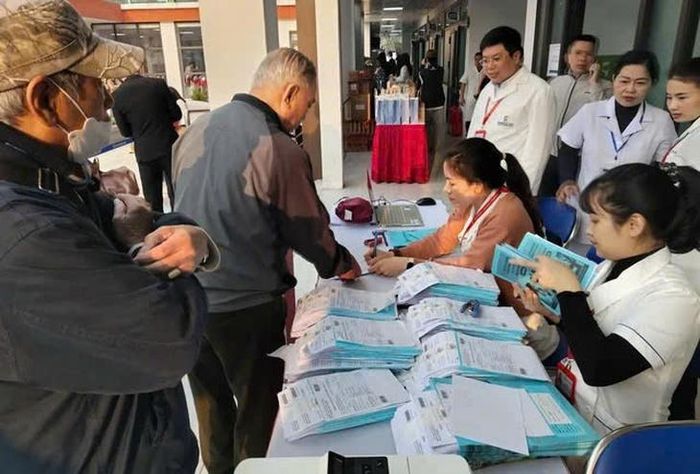 TP Hà Nội đang triển khai lên danh sách các đối tượng khám sức khỏe định kỳ miễn phí năm 2026 cùng 12 nhóm bệnh. Ảnh minh họa: Anh Tuệ