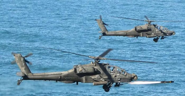 Tâm điểm của vụ việc là trực thăng tấn công AH-64 Apache, loại trực thăng chiến đấu chủ lực của Lục quân Mỹ trong nhiều thập kỷ. AH-64 Apache được thiết kế cho nhiệm vụ chống tăng, yểm trợ hỏa lực mặt đất và tiêu diệt mục tiêu trên không ở tầm thấp.