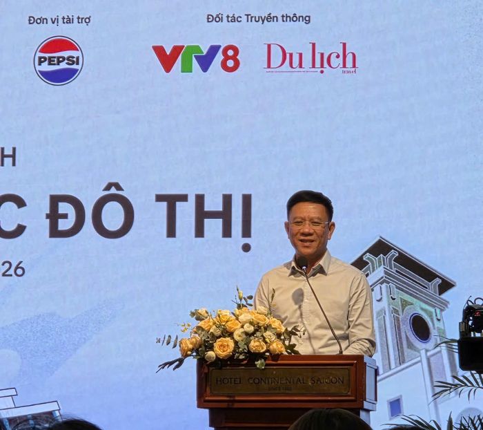 Ông Nguyễn Ngọc Hồi, Phó Giám đốc Sở Văn hóa và Thể thao TPHCM, phát biểu tại buổi họp báo. Ảnh: B.D