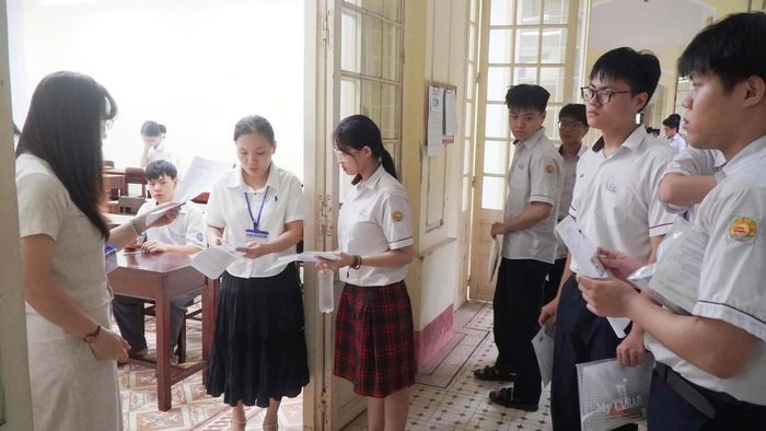 Trong buổi thi đầu tiên của Kỳ thi tốt nghiệp THPT năm nay diễn ra an toàn. Ảnh: Đ.H.
