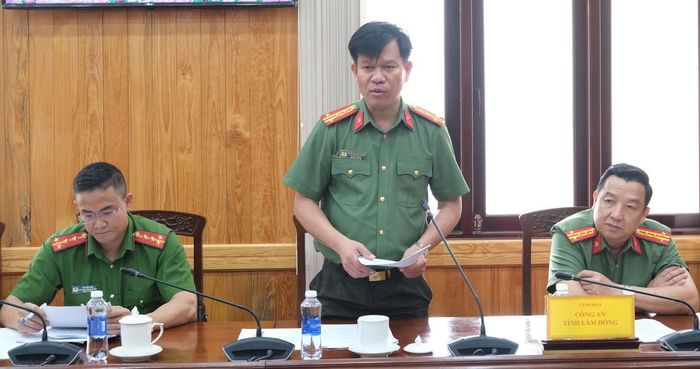 Đại tá Trần Quang Trung, Trưởng Phòng PX03, Công an tỉnh Lâm Đồng, báo cáo tình hình triển khai công tác chuẩn bị hội thao.