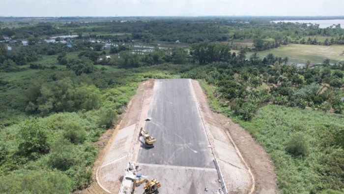 Đồng Nai tiếp tục xây dựng đại lộ Nguyễn Hữu Cảnh (hương lộ 2) đoạn từ cầu Vàm Cái Sứt đến cao tốc TPHCM - Long Thành - Dầu Giây. Ảnh: VŨ HỘI