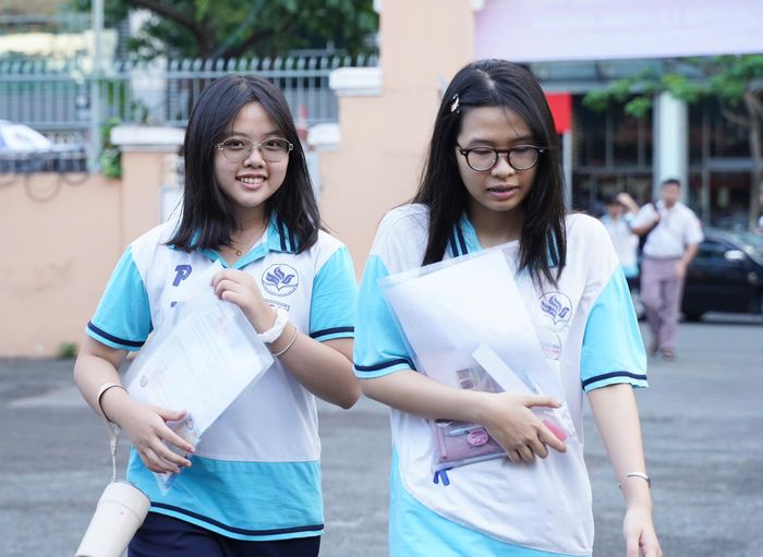 Thí sinh tự tin bước vào kỳ thi tốt nghiệp THPT năm 2026. Ảnh: THUẬN VĂN