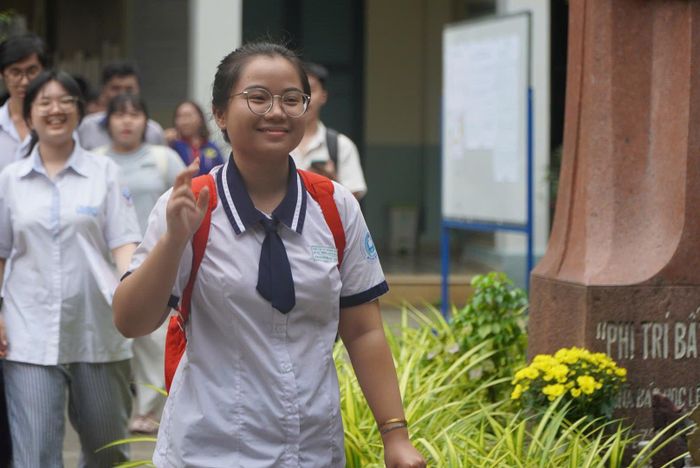 Nhiều thí sinh cho rằng đề dễ hơn tưởng tượng. Ảnh: CP
