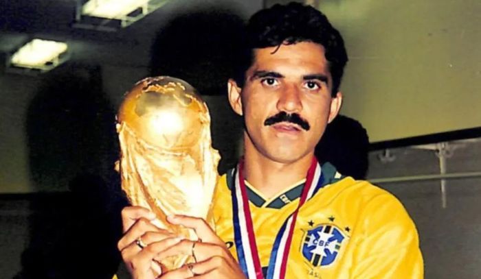 Ricardo Rocha từng vô địch World Cup 1994 cùng tuyển Brazil