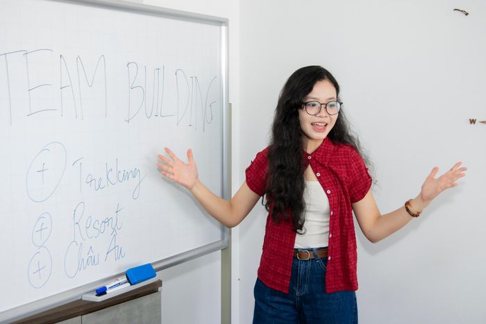 Phía sau một chuyến team building trọn vẹn là hàng tháng chuẩn bị của ban tổ chức cùng đơn vị lữ hành phối hợp làm hài lòng số đông. Ảnh minh họa: Phương Lâm.