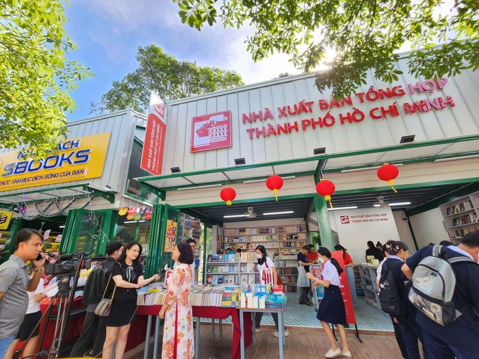 TP.HCM đặt mục tiêu đến năm 2030, các nhà xuất bản của Thành phố ứng dụng công nghệ hiện đại, có khả năng cạnh tranh cao. Ảnh: NXB Tổng hợp TP.HCM.