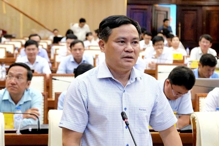Lãnh đạo các sở, ngành giải đáp trực tiếp những nội dung thuộc thẩm quyền, hướng dẫn doanh nghiệp hoàn thiện hồ sơ theo quy định