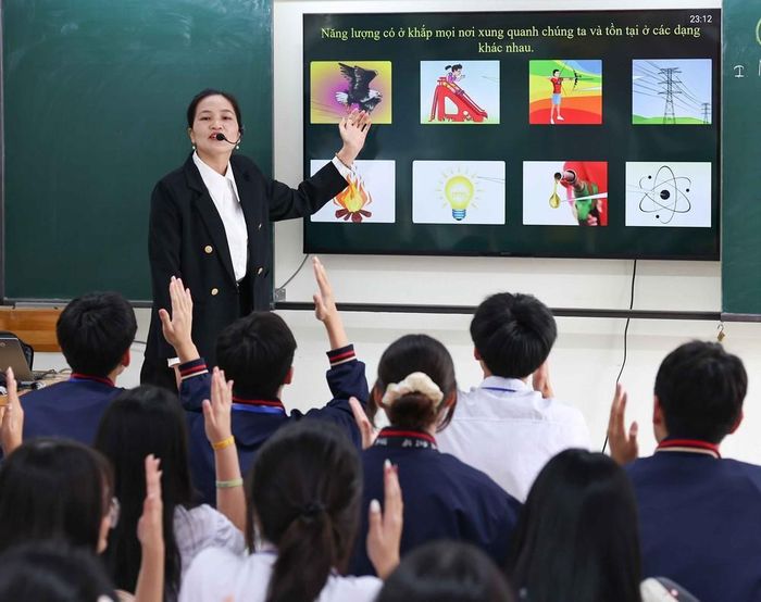 Mục tiêu đến năm 2030, Hà Nội có 50% trường phổ thông ứng dụng AI trong quản trị và giảng dạy, đến năm 2035 đạt 100%. Ảnh: Thanh Tùng/TTXVN